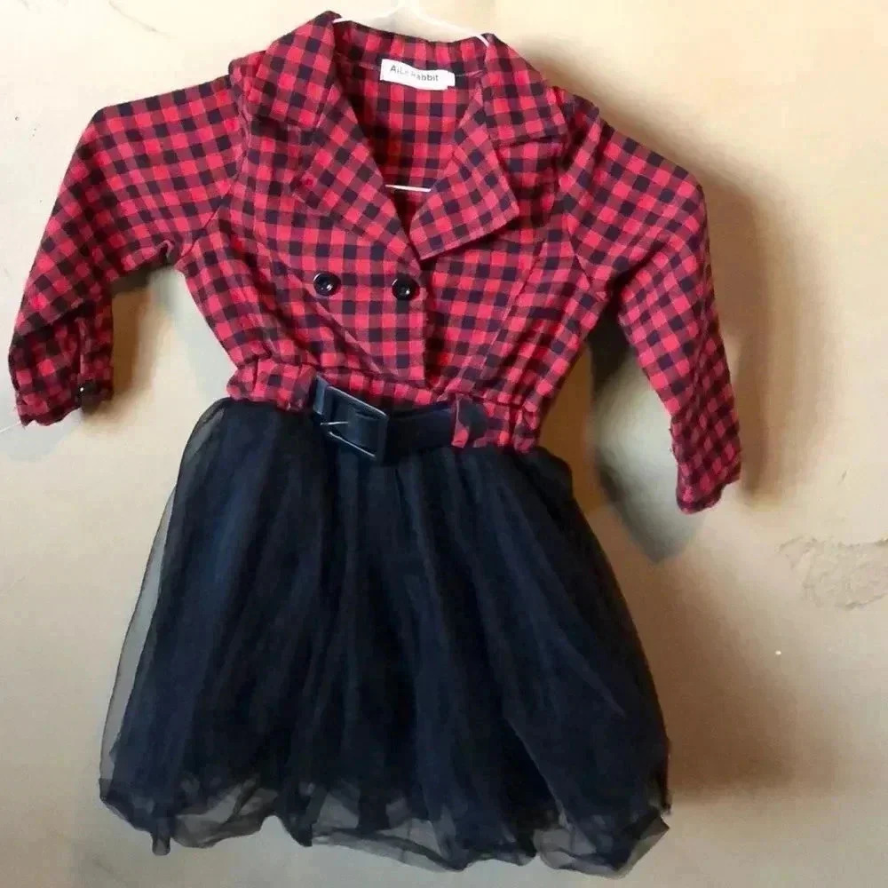 Checkered red and black dress cotton with double lace skirt black lined slip 6/7